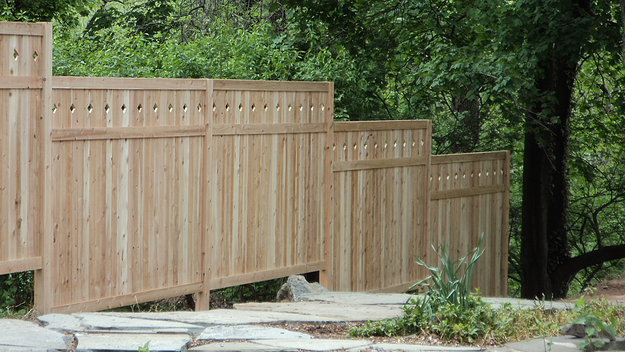 wood fence contractor